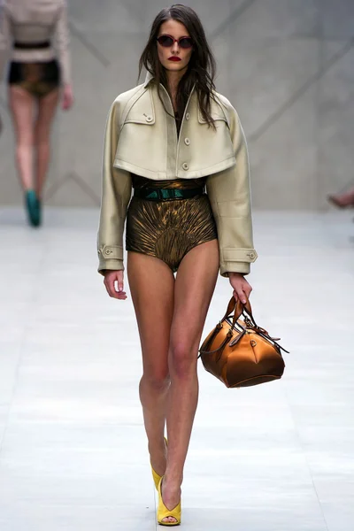 Look 22